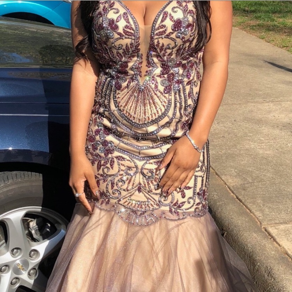 PROM DRESS - Picture 4 of 4